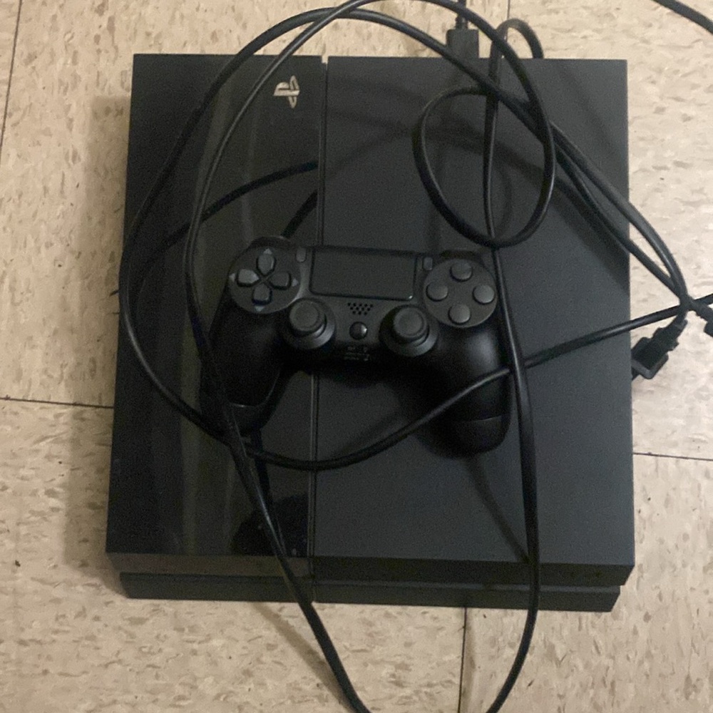 PlayStation 4 500GB Console Bundle